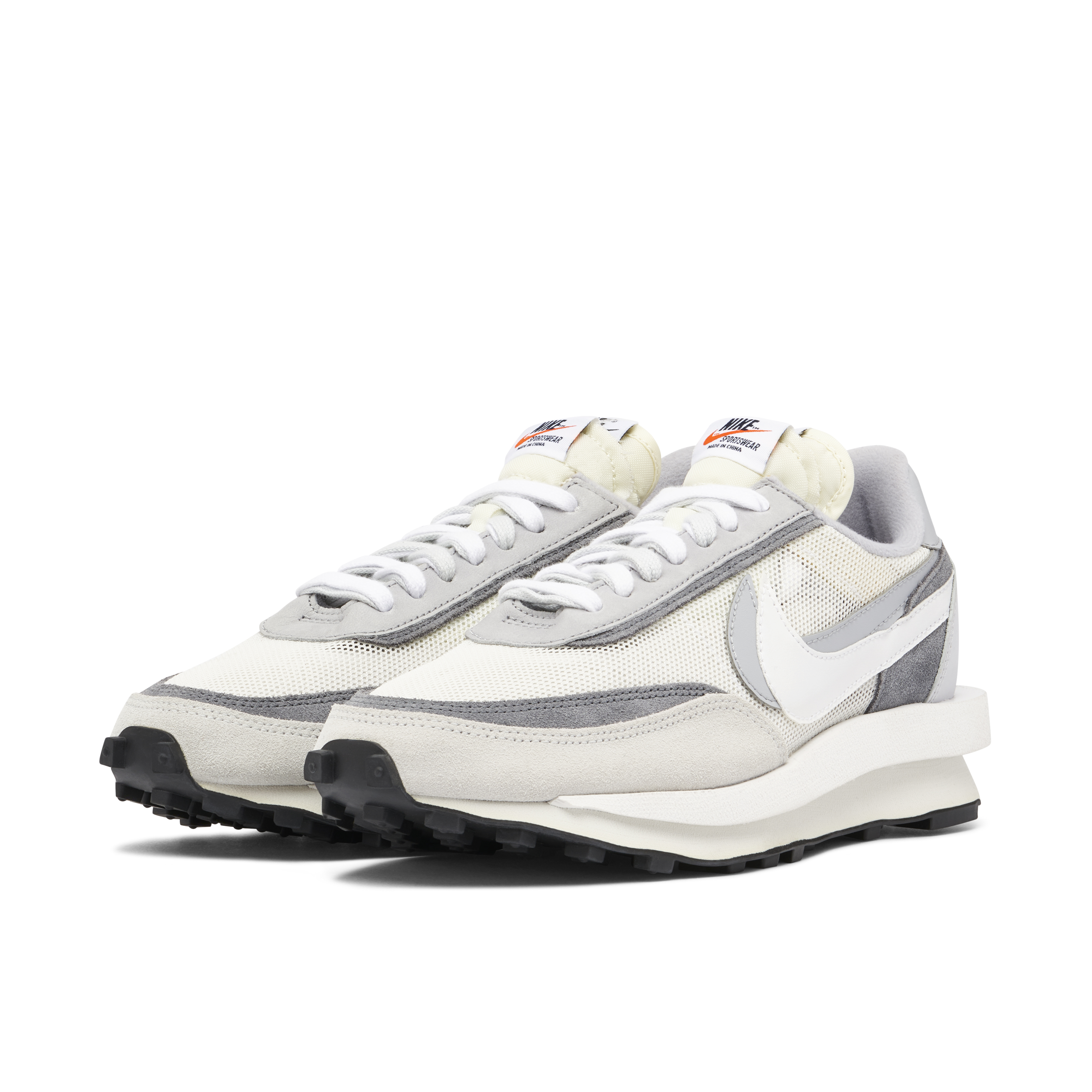 Nike x sacai shop waffle all white