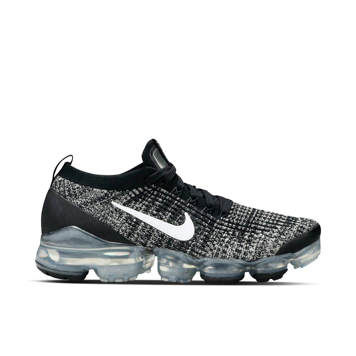 Vapormax womens white and black Clearance