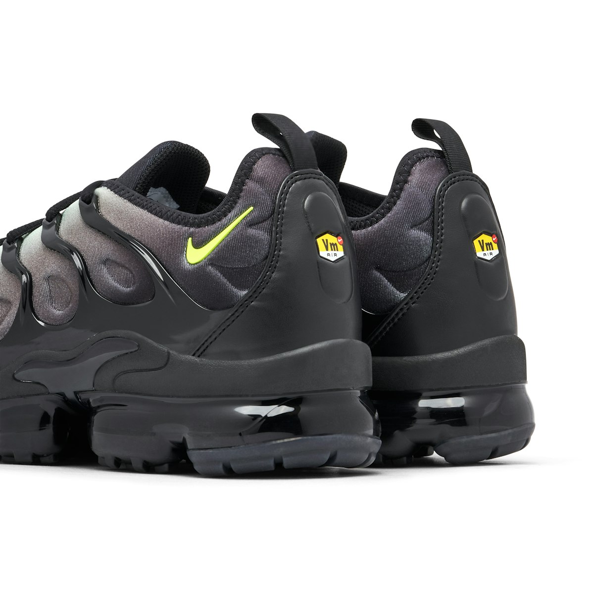 Vapormax black neon Clearance