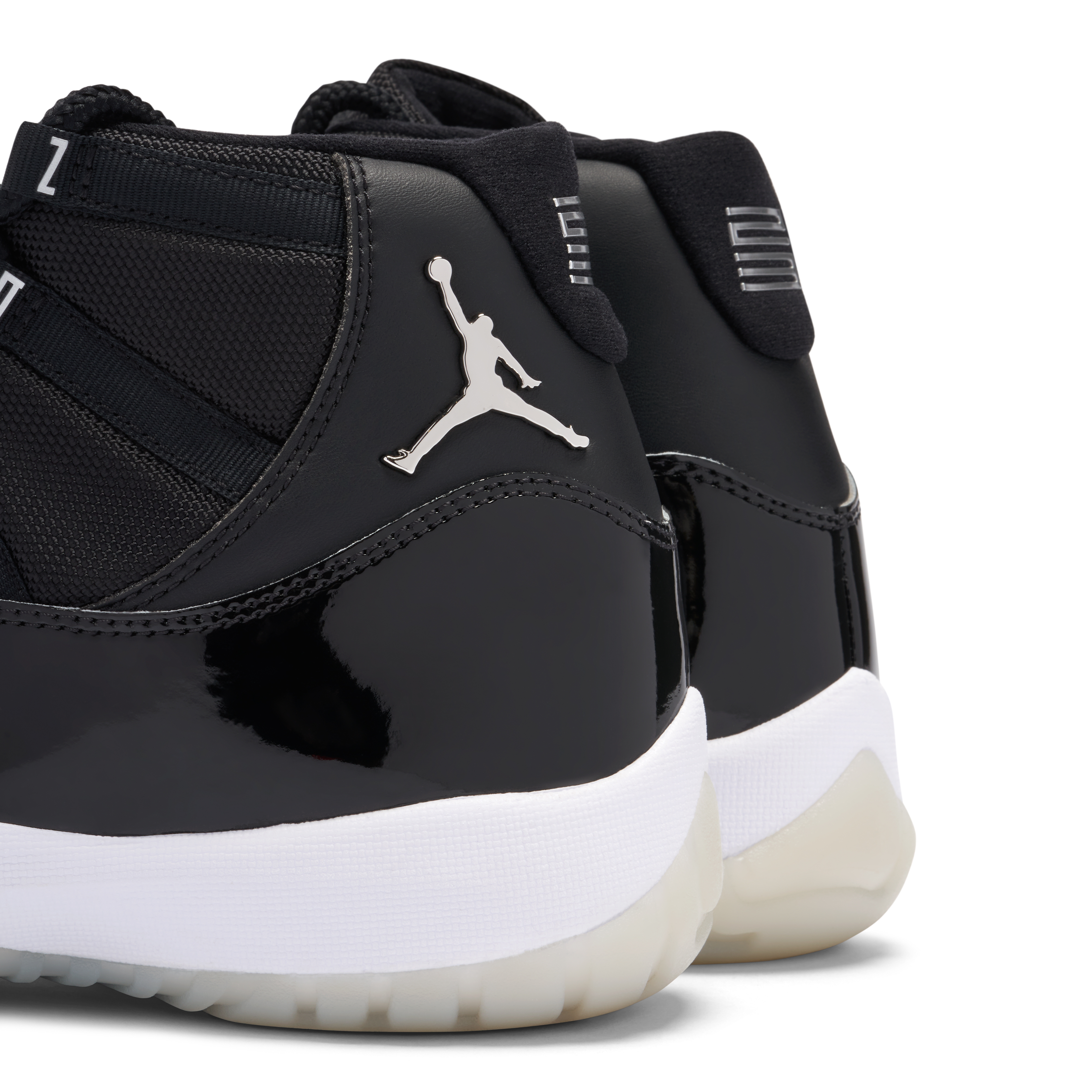 Air jordan 11 retro black best sale and white