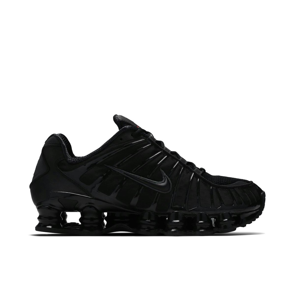 triple black shox