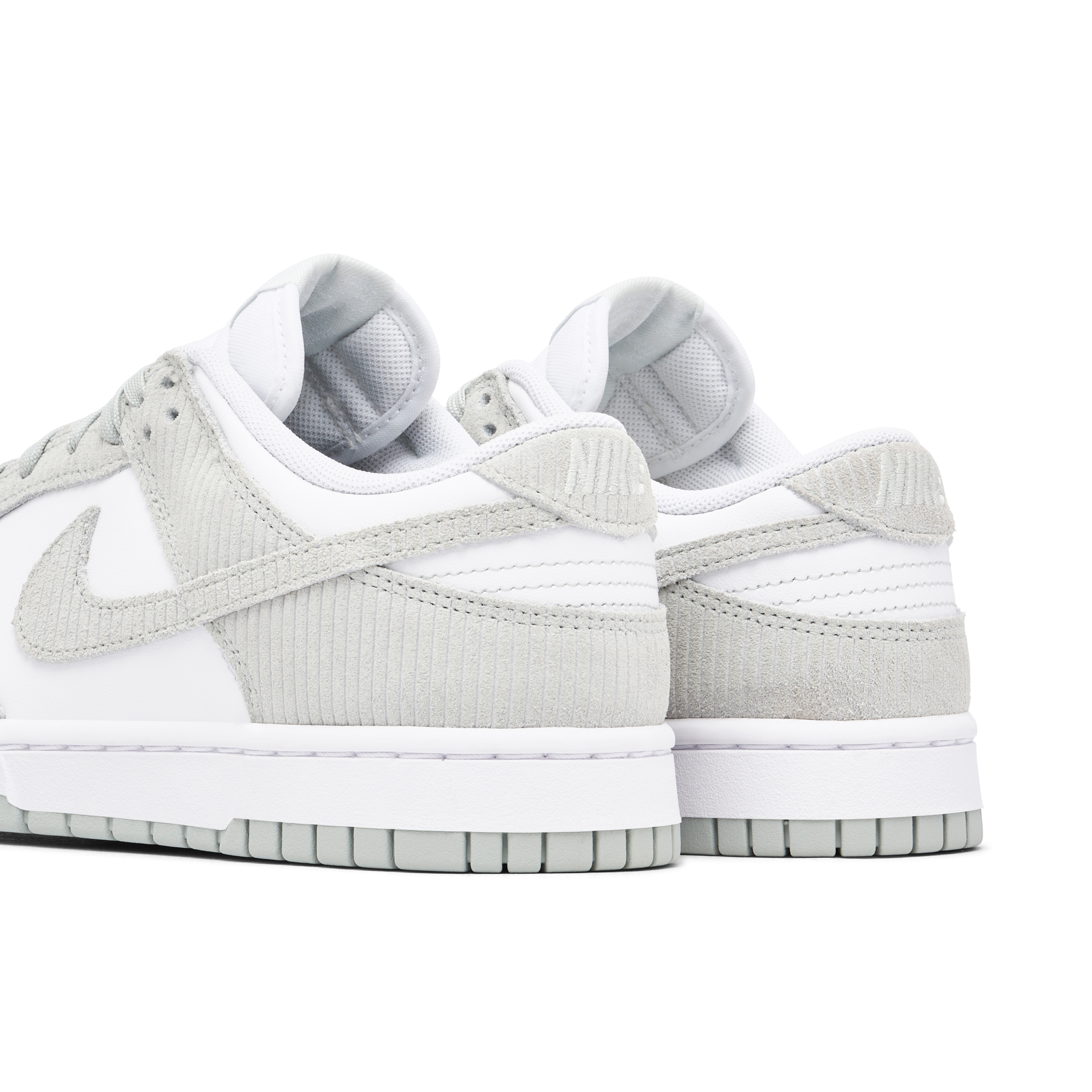 Nike Dunk Low Grey Corduroy Femme, FN7658-100