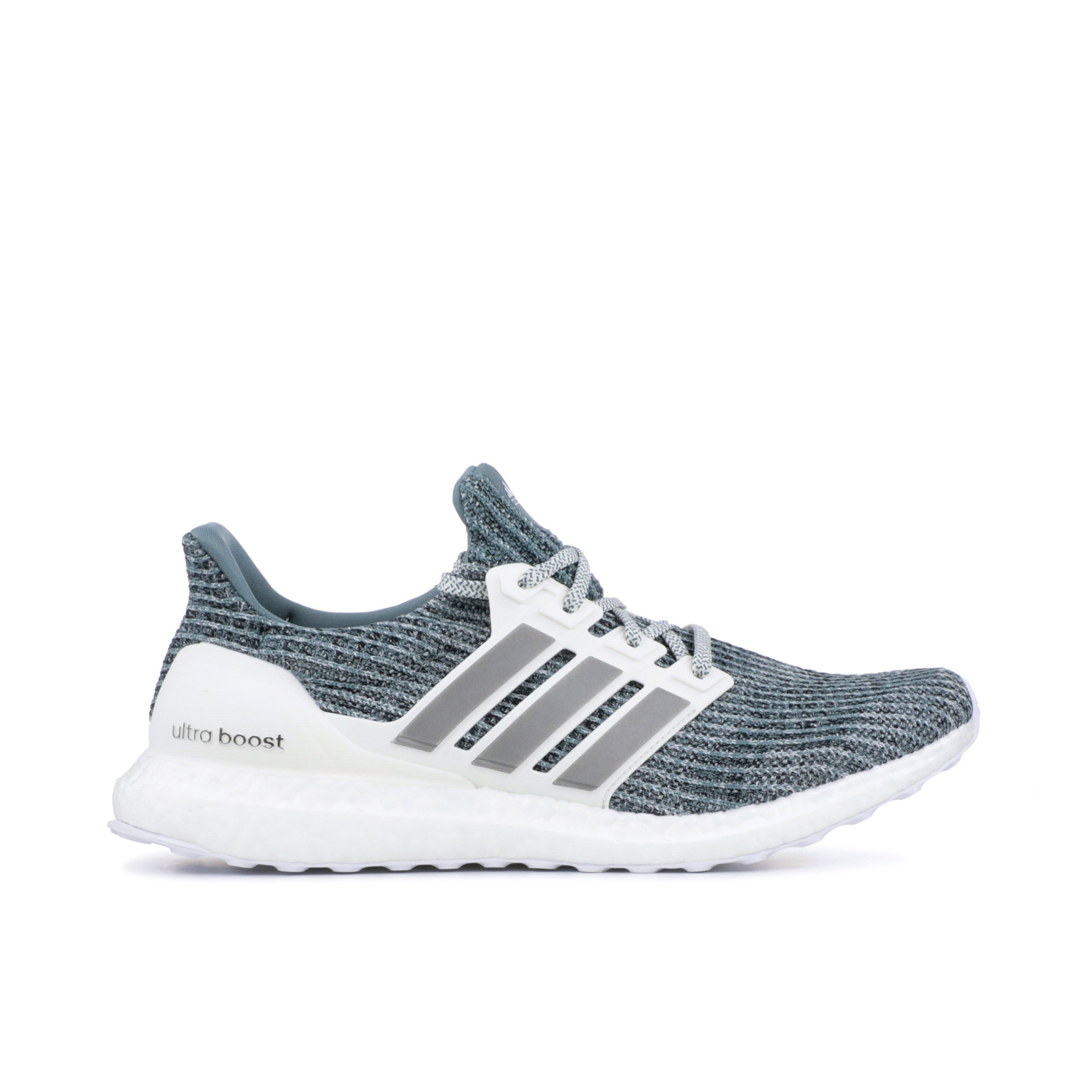 Adidas ultra boost 2025 4.0 parley running white