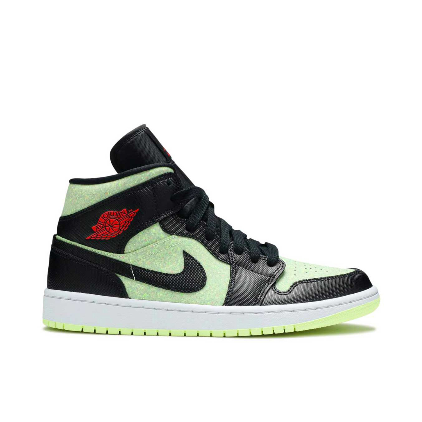 Womens black and green hot sale nikes