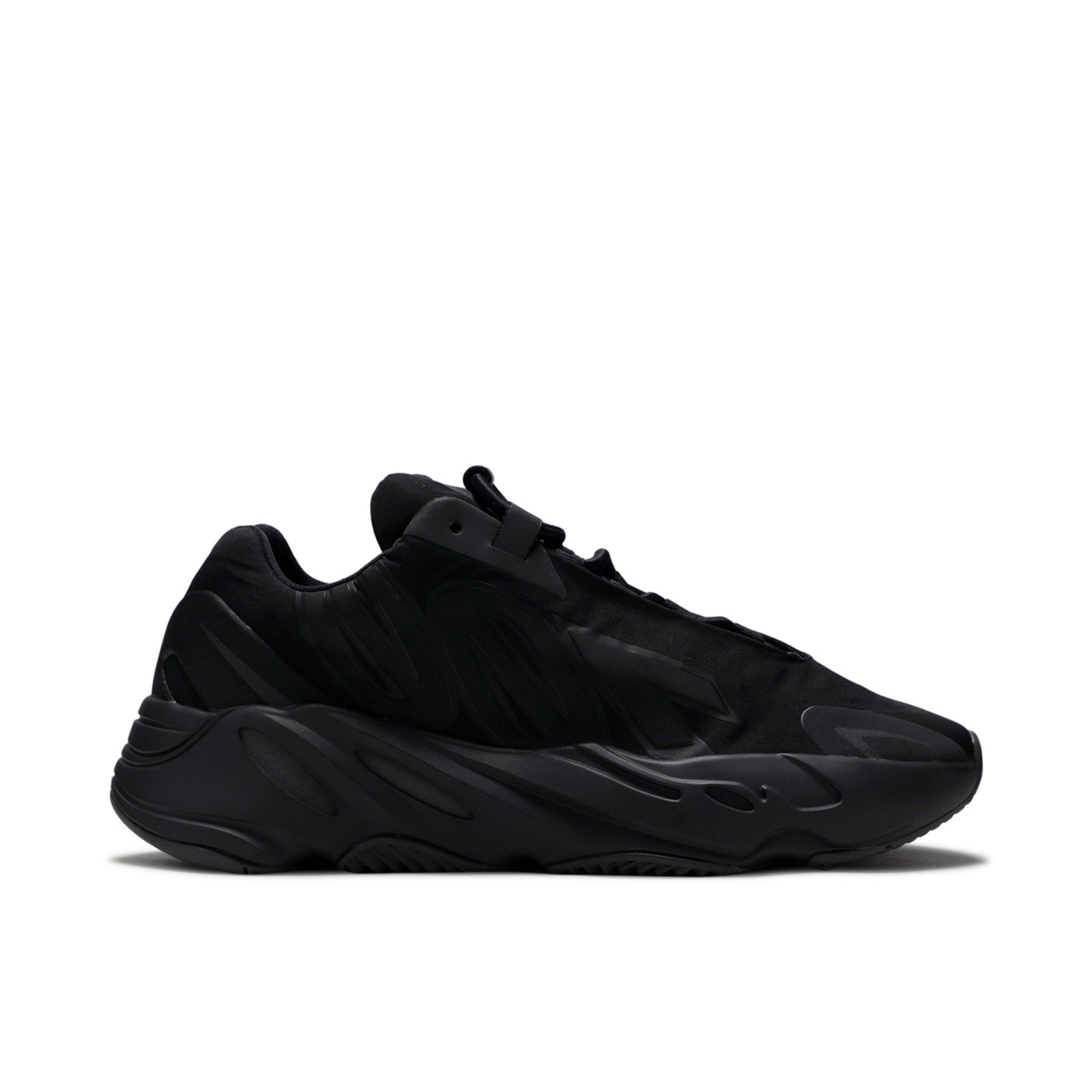 yeezy mnvn