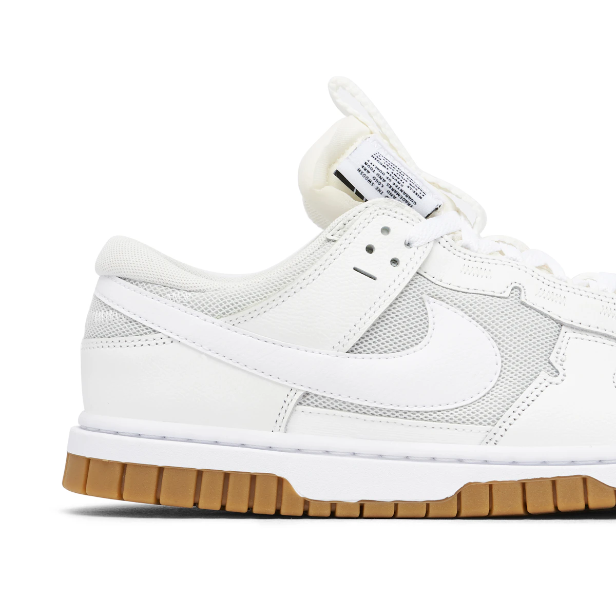 Elegantes Dunk Low Remastered Bilder