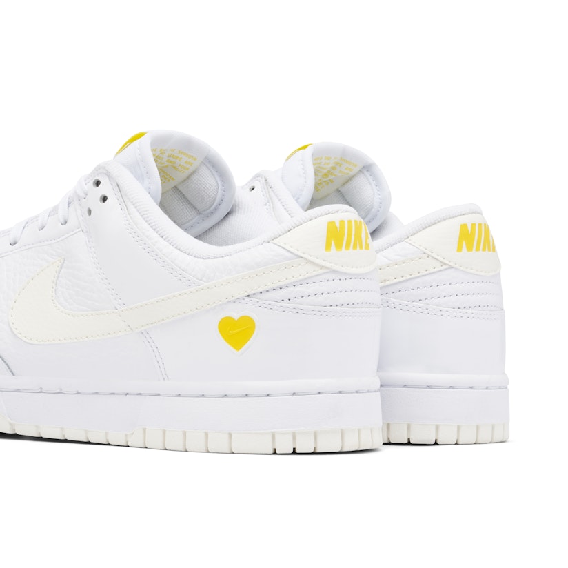 Nike Dunk Low Valentine's Day Yellow Heart Blanc - Chaussures Baskets  basses Femme 155,95 €